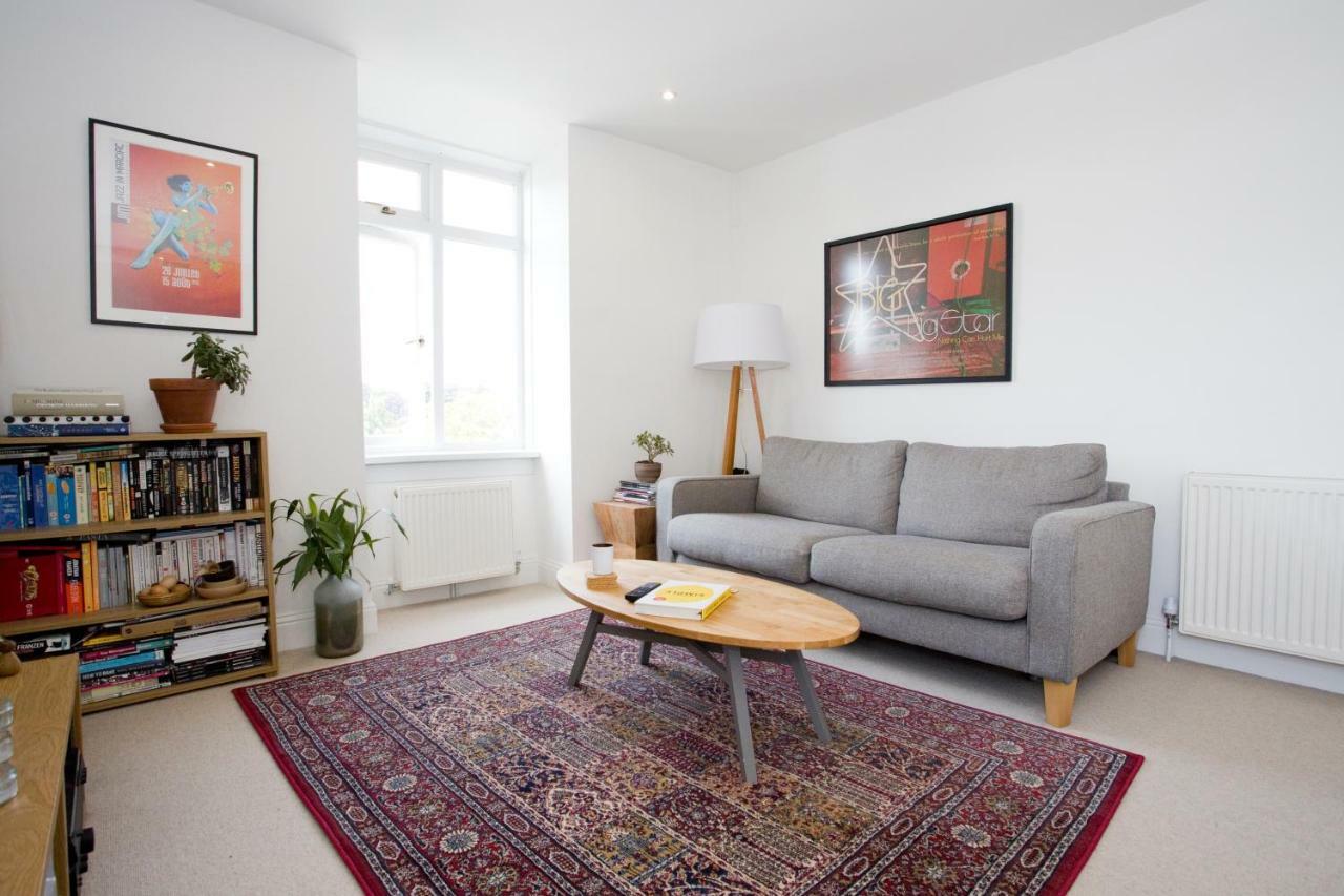 Bright 2 Bedroom Apt - Great Location - Free Parking Bournemouth Esterno foto