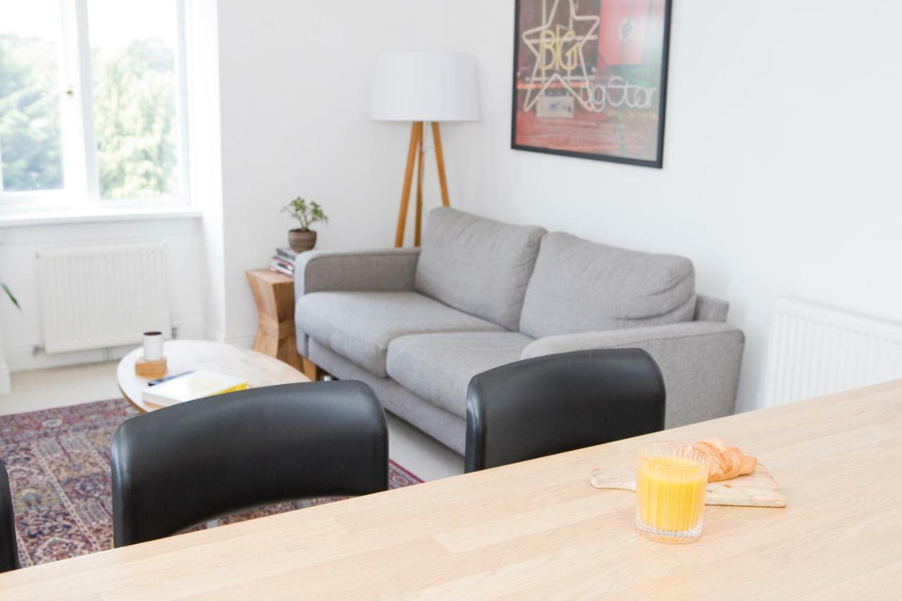 Bright 2 Bedroom Apt - Great Location - Free Parking Bournemouth Esterno foto